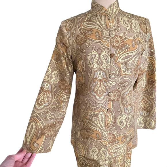 Jeremy Spencer Vintage 100% Silk Tan Gold Paisley 2-Piece Blazer/Skirt Set Sz 10 - Picture 3 of 11